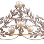 Bridal Crown 19 Carat Round Brilliant Diamond & Pearl 70 Gms 14K Gold