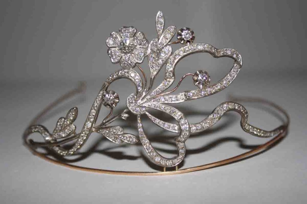 Girls Crown 4.75 Carat Rose Cut Diamond 32.75 Gms 925 Sterling Silver