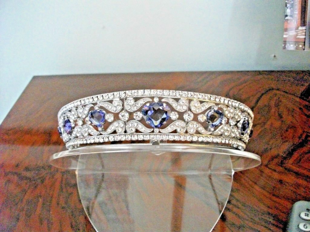wedding Crown 38.02 Carat Round Brilliant Diamond & Blue Sapphire 62.9 Gms 14K Gold