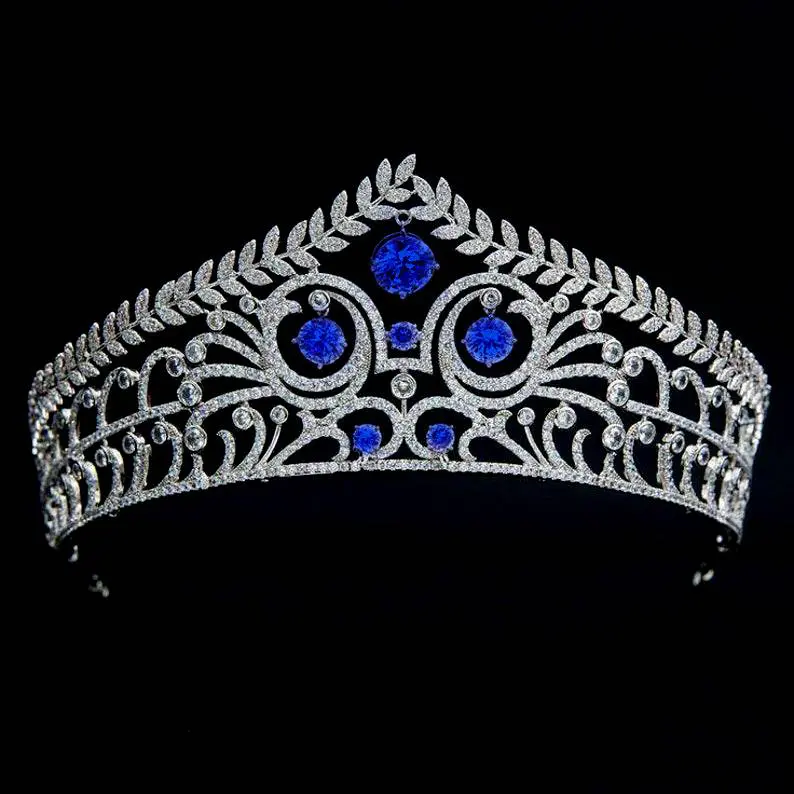 Bridal Crown 30 Carat Rose Cut Diamond & 18 Carat Blue Sapphire 120 Gms 925 Sterling Silver