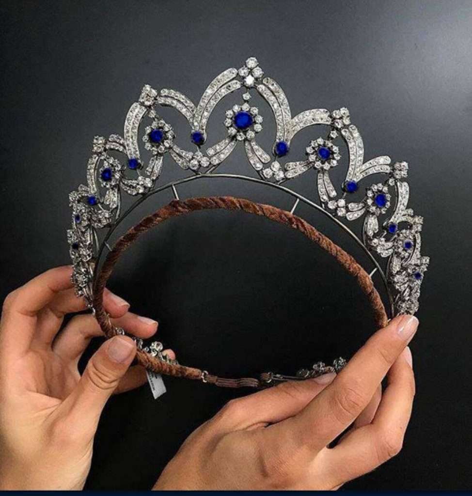Birthday Crown 35.12 Carat Rose Cut Diamond & Blue Sapphire 79.8 Gms 925 Sterling Silver