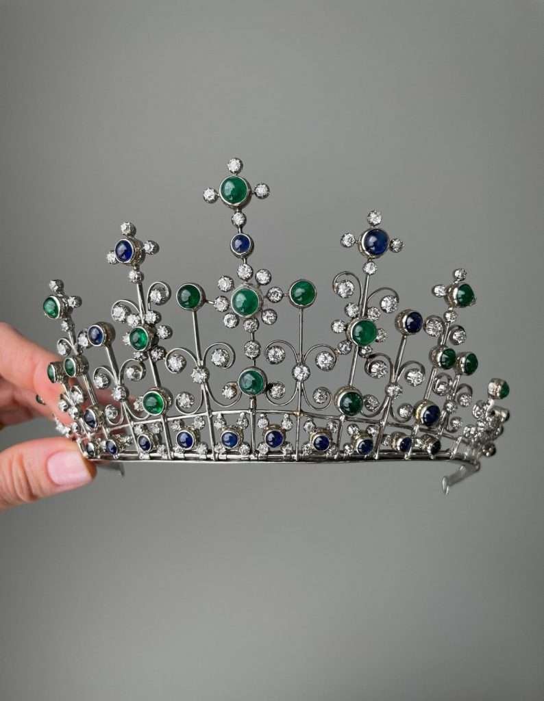 Birthday Crown 49 Carat Rose Cut Diamond & emerald & blue sapphire 98.5 Gms 925 Sterling Silver